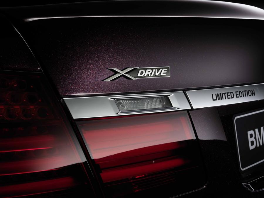  BMW 740Li xDrive Horse Edition 2014 года  (фото 3 из 5)